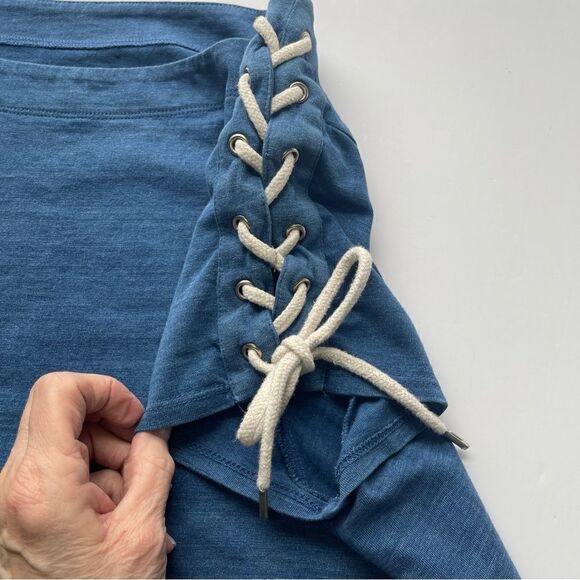 Chico's Rope Lace‎ Up Short Sleeve Top, Size 8 - Picture 3 of 8